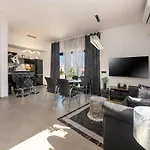 Casa Nera *