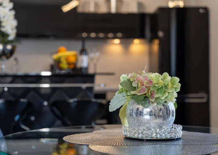 Semesterbostad Casa Nera Funtana