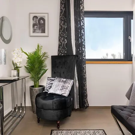 Casa Nera *